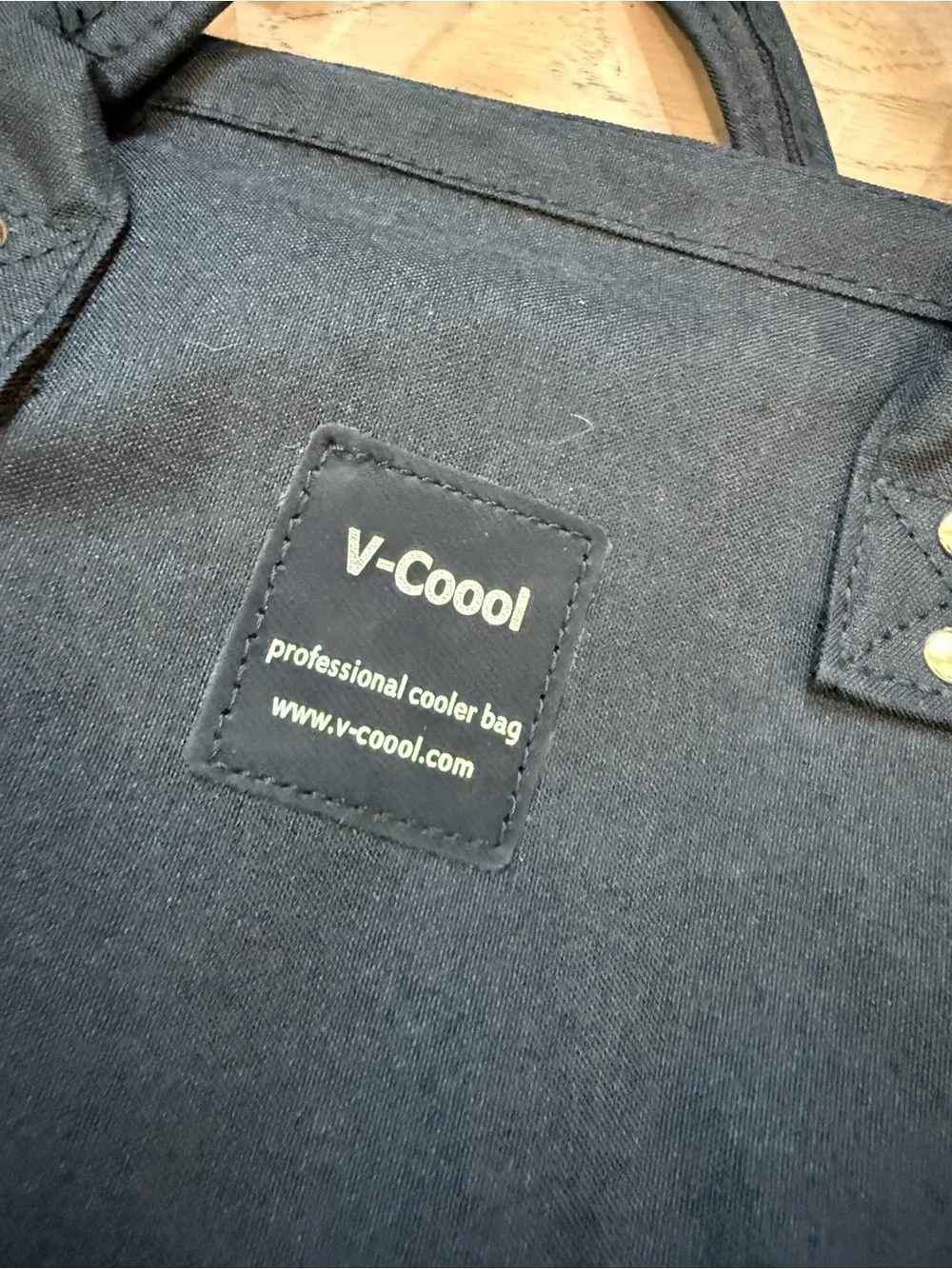 V-COOOL Pump Backpack Cooler Bag Double Layer Black – Used Once